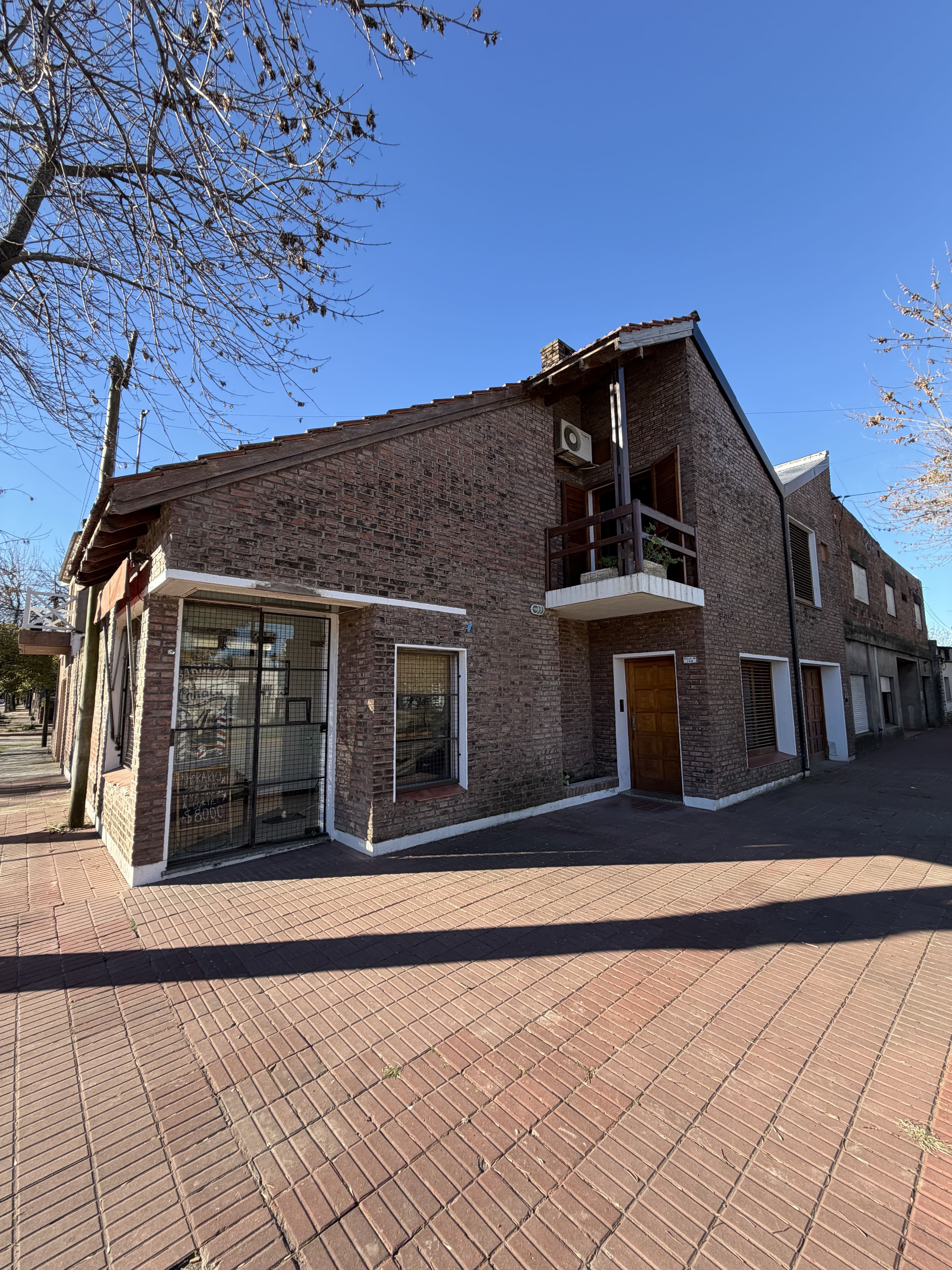 Casa y Local en Venta Calle 30 y 9