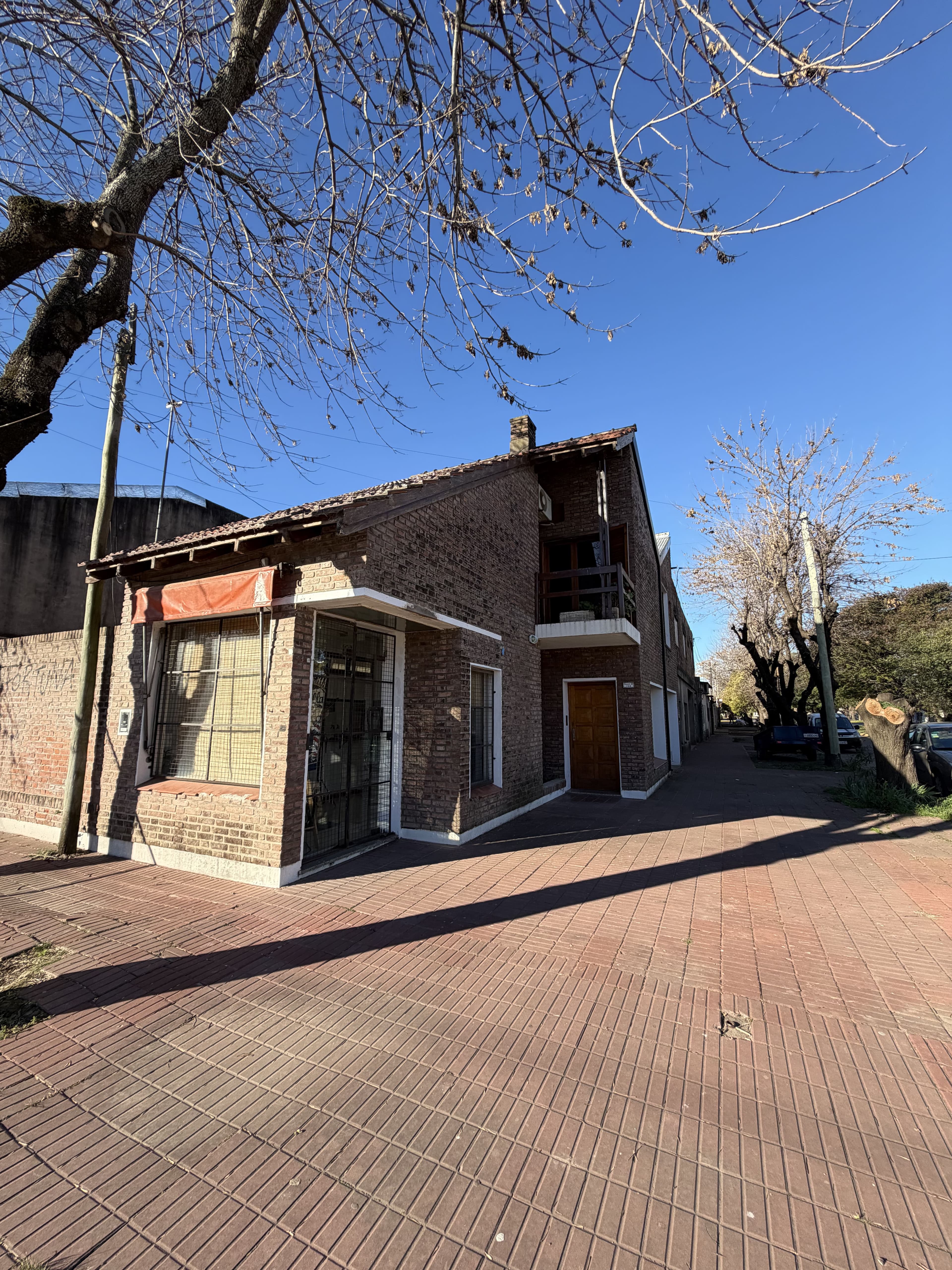 Casa y Local en Venta Calle 30 y 9